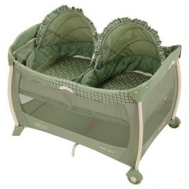  Graco Portable Playard With Twins Bassinet 